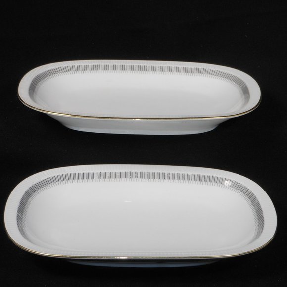2 Oval Sandwich Plates. ARZBERG Germany - Picture 1 of 5